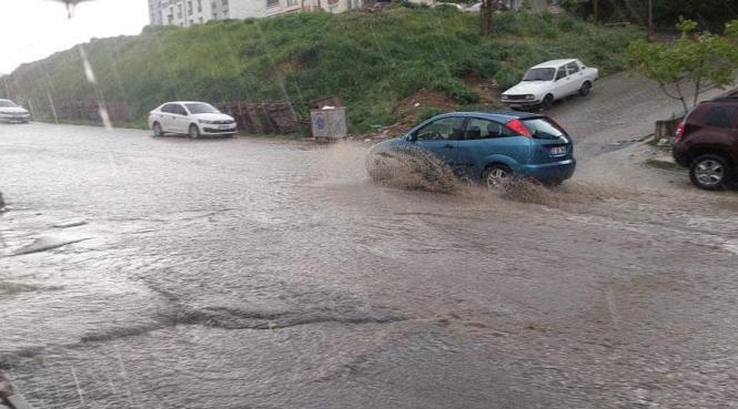 Meteoroloji'den peş peşe uyarılar geliyor! Başkent'i dolu vurdu