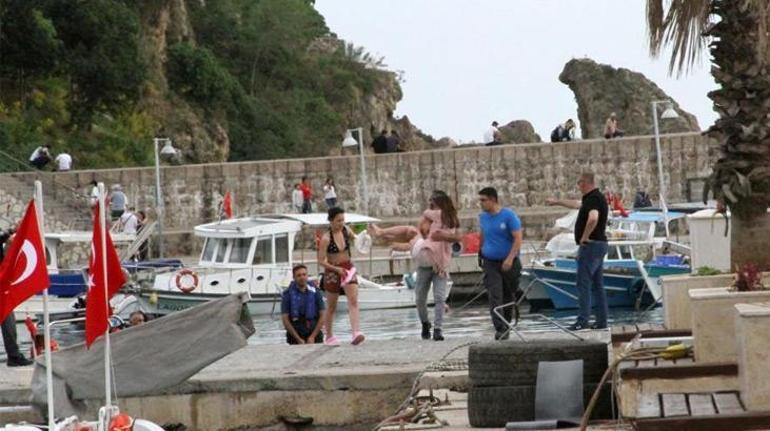 Antalya'da genç kız falezlerde mahsur kaldı