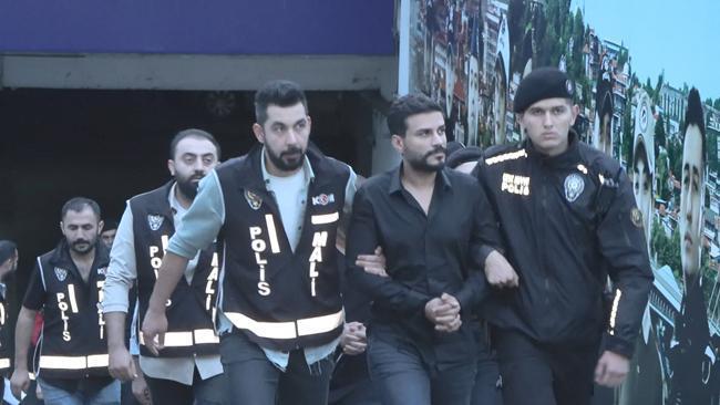 Son dakika...Dilan-Engin Polat çifti mahkemede Banu Parlak'la yüzleşiyor! İşte aylık gelirleri