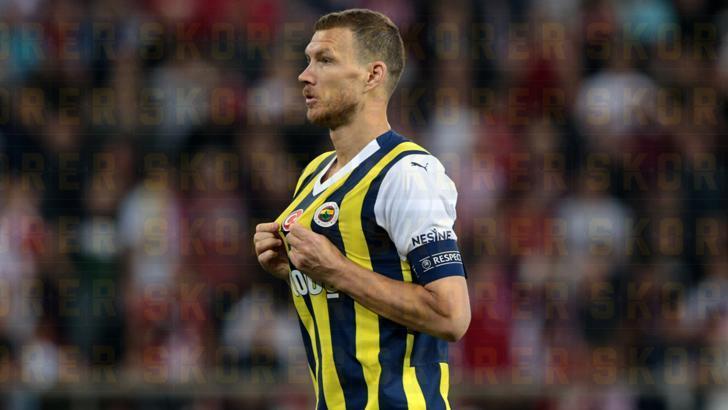 Hakem kararları sinirlendirdi! Edin Dzeko'dan Yunan taraftara Türk bayrağıyla cevap