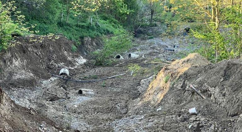 Uçurumun ucunda! Mahalle 4 aydır kabusu yaşıyor