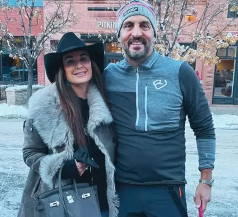 Kyle Richards ve Mauricio Umansky ayrılamıyordu! Biri evini biri soyadını bıraktı