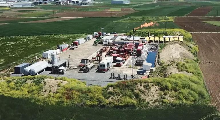 İstanbul'da heyecanlandıran 'ilk' ateş! Açılan yeni kuyulardan doğal gaz çıkarıldı